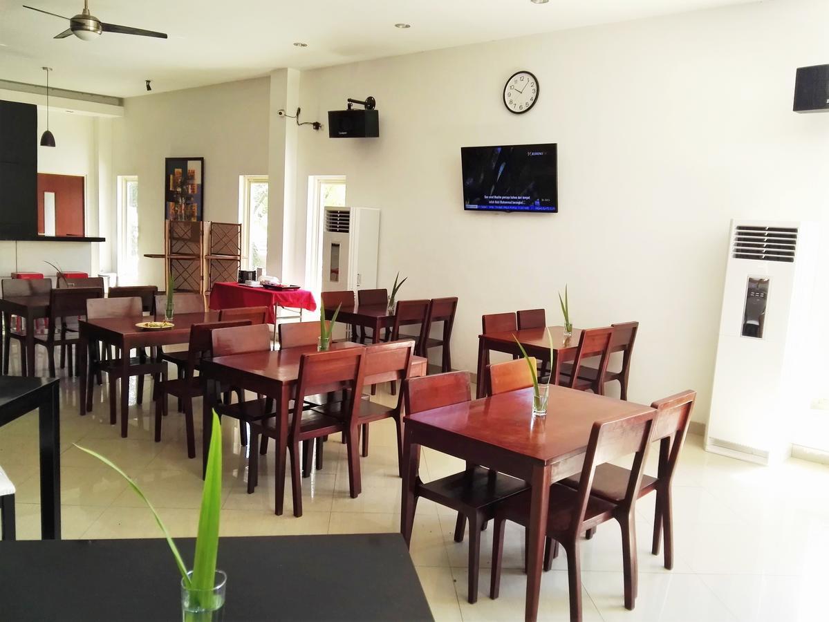 Hotel Transit Pasuruan Eksteriør bilde