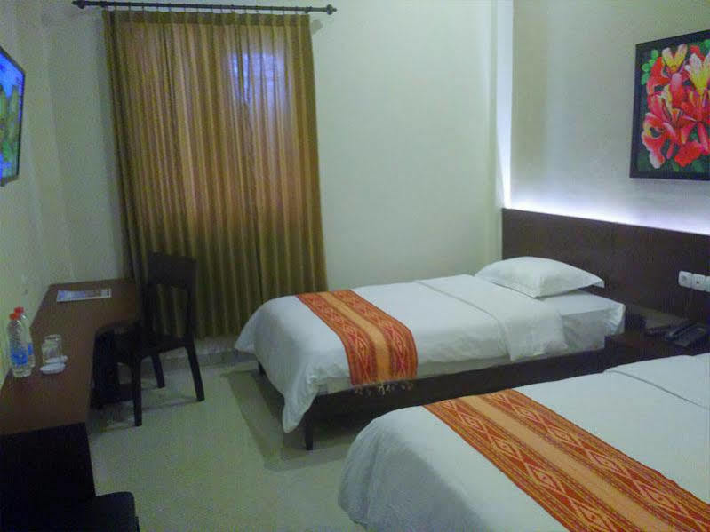 Hotel Transit Pasuruan Eksteriør bilde