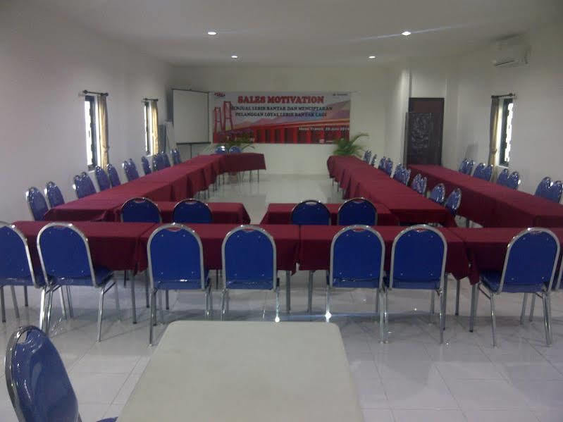 Hotel Transit Pasuruan Eksteriør bilde